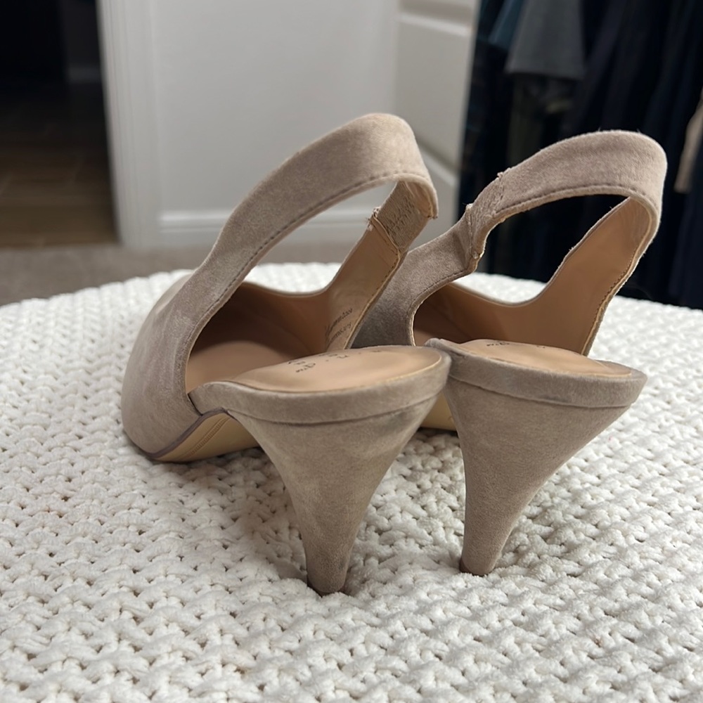 Business attire heels in brand new condition! - Picture 2 of 3